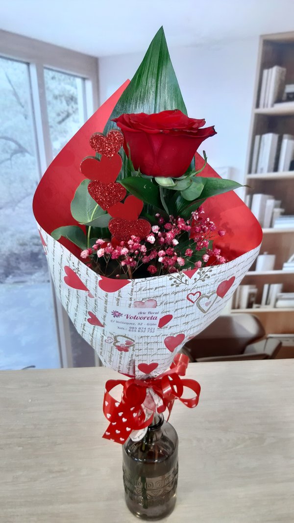 Rosa Roja con Corazones – Regalo Romántico de San Valentín